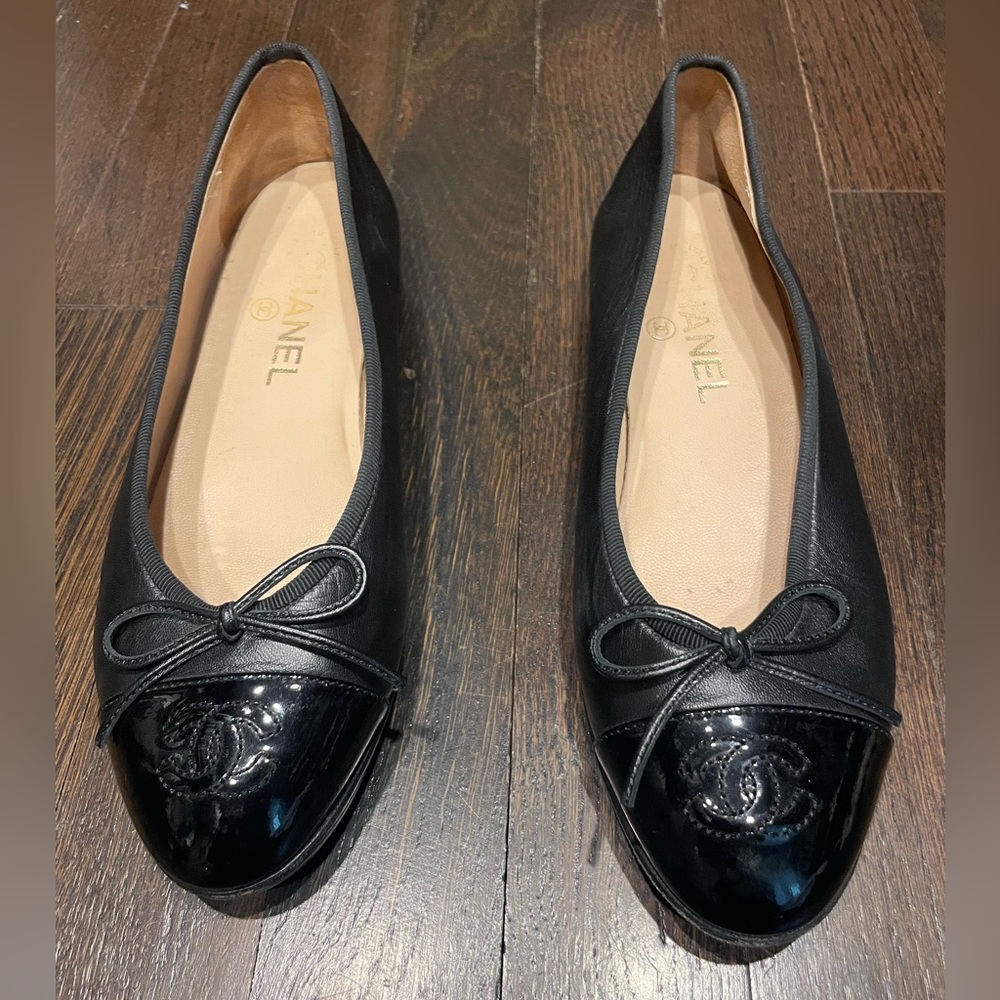 CHANEL BALLET FLATS - excellent condition